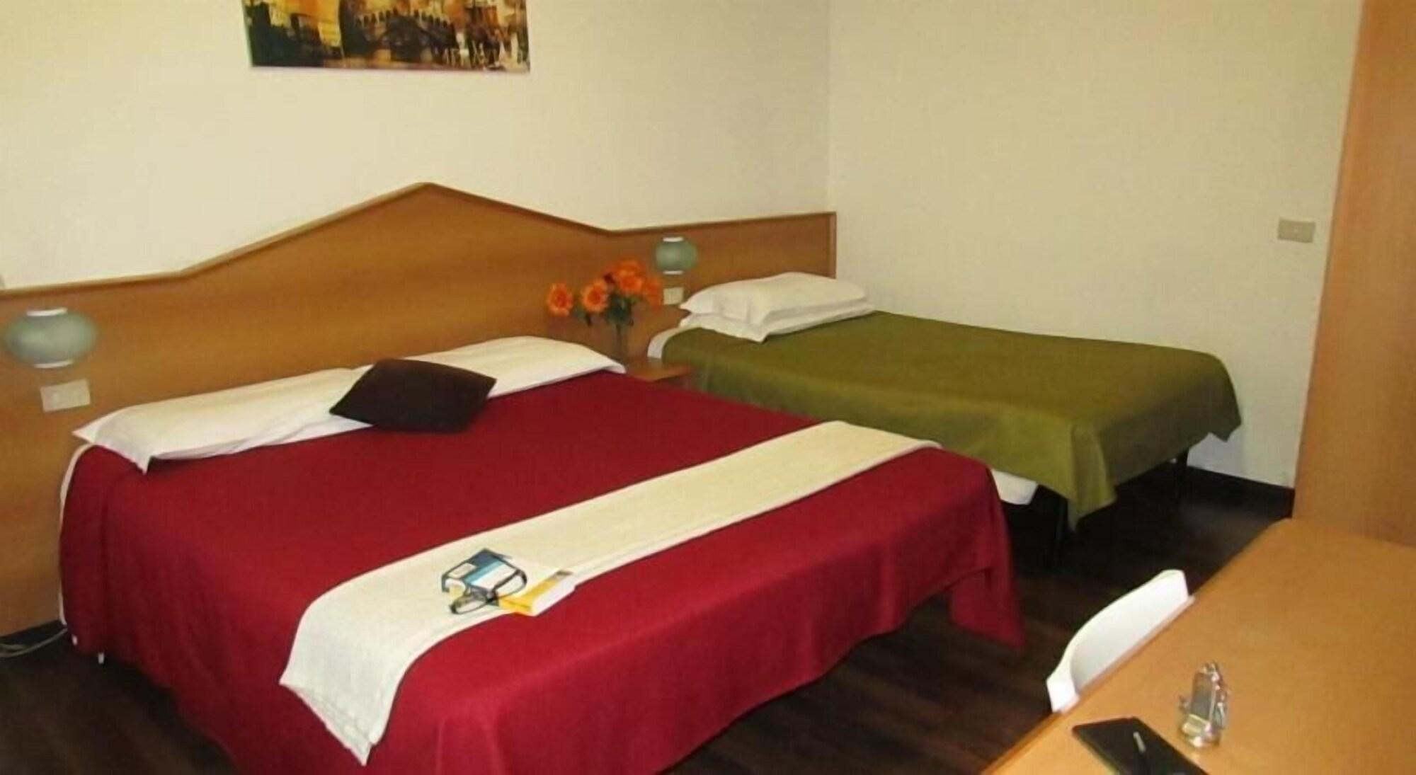 Hotel Ambra มิลาน ภายนอก รูปภาพ