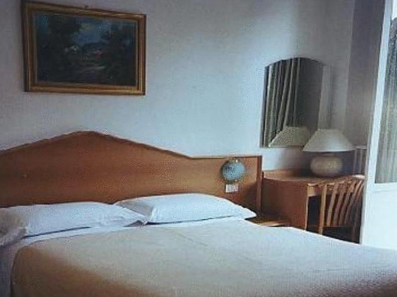 Hotel Ambra มิลาน ภายนอก รูปภาพ