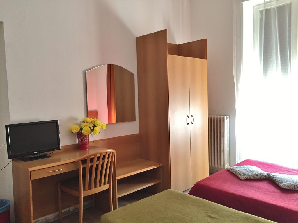 Hotel Ambra มิลาน ภายนอก รูปภาพ